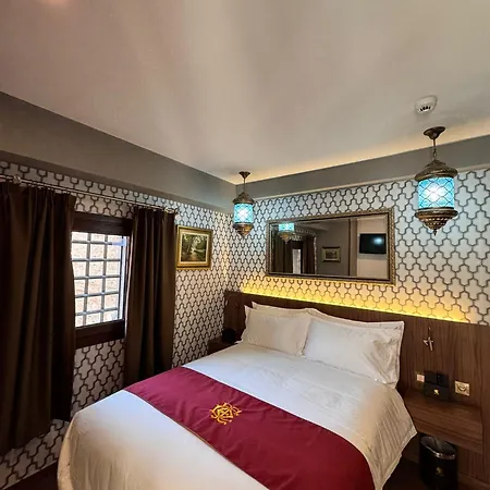 מלון Boutique Cason De Lopez 4*