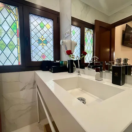 Boutique Casón De López 4*